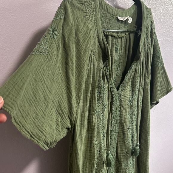 Lucky Brand Olive Green Smocked Top - Picture 4 of 14